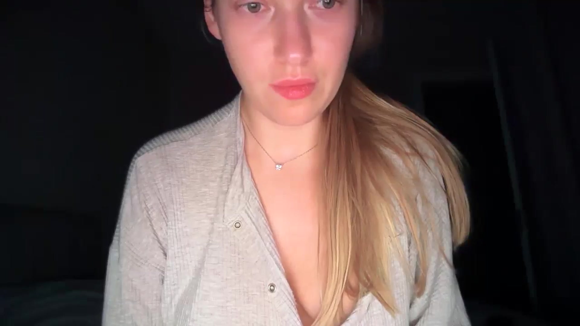 Gallery image thumbnail from SkySunFlower's myfreecams stream on, 08/11/2025, 19:19 image 5 of 20