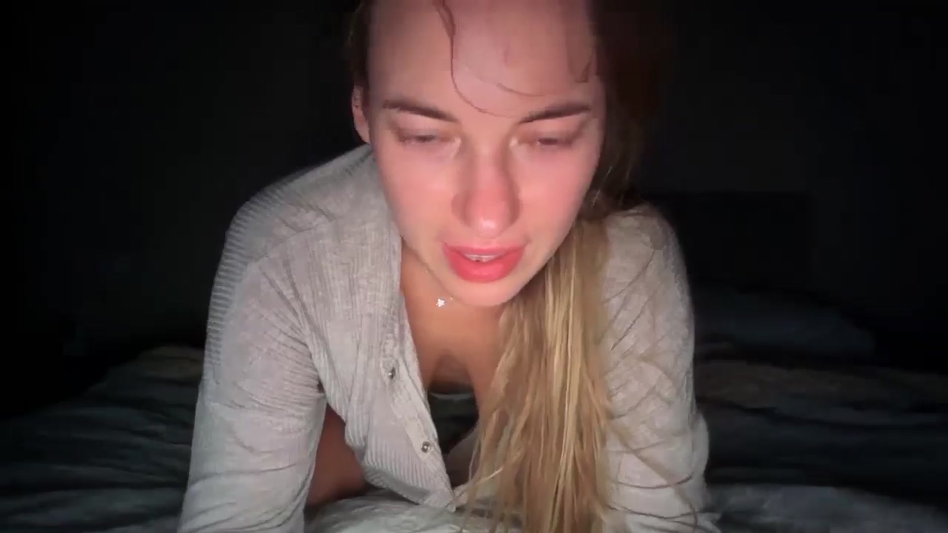 Gallery image thumbnail from SkySunFlower's myfreecams stream on, 08/11/2025, 19:19 image 17 of 20