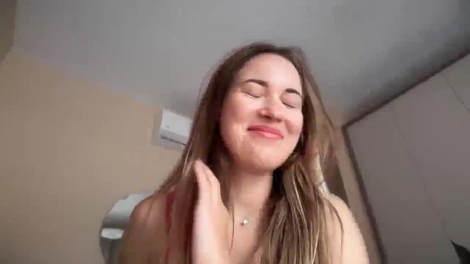Gallery image thumbnail from SkySunFlower's myfreecams stream on, 08/12/2025, 15:14 image 7 of 20
