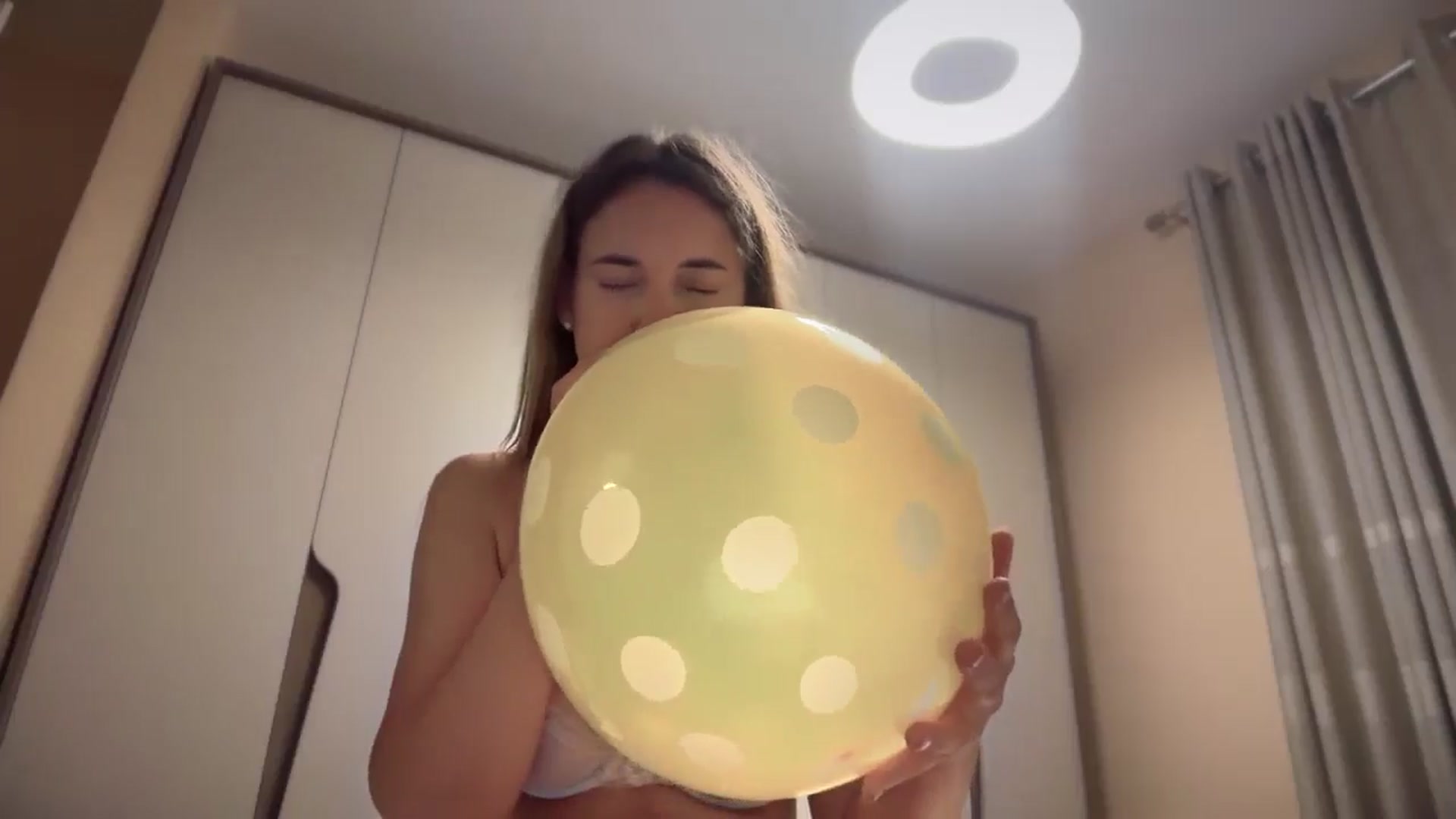 Gallery image thumbnail from SkySunFlower's myfreecams stream on, 08/14/2025, 22:00 image 17 of 20