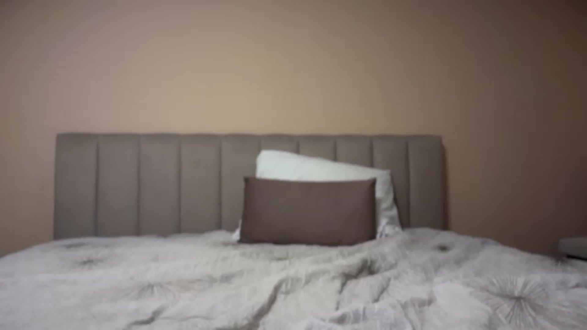 Gallery image thumbnail from SkySunFlower's myfreecams stream on, 08/15/2025, 24:20 image 4 of 20