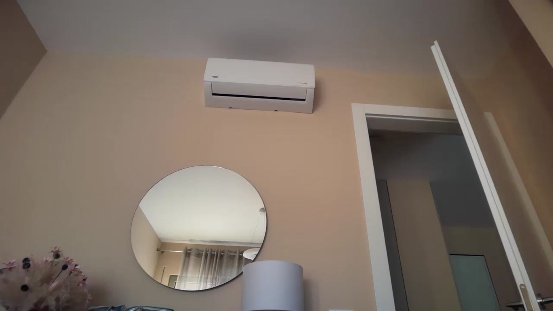 Gallery image thumbnail from SkySunFlower's myfreecams stream on, 08/20/2025, 17:00 image 18 of 20