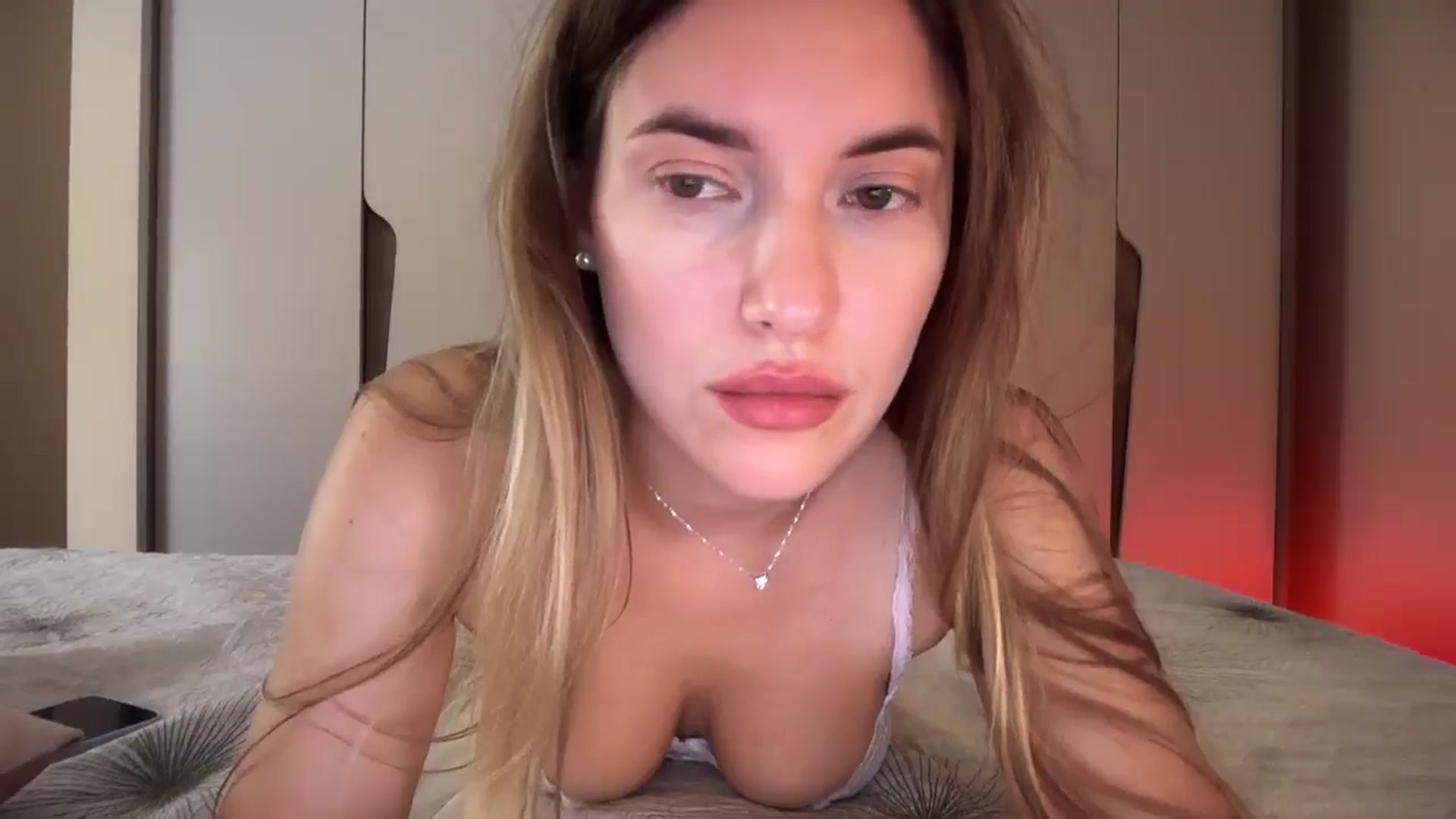 Gallery image thumbnail from SkySunFlower's myfreecams stream on, 08/20/2025, 22:50 image 19 of 20