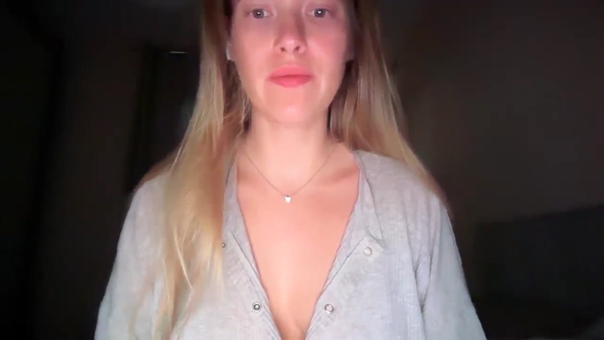 Gallery image thumbnail from SkySunFlower's myfreecams stream on, 08/21/2025, 07:56 image 11 of 20
