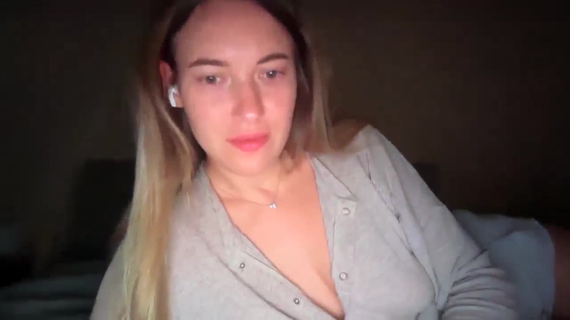 Gallery image thumbnail from SkySunFlower's myfreecams stream on, 08/21/2025, 07:56 image 8 of 20