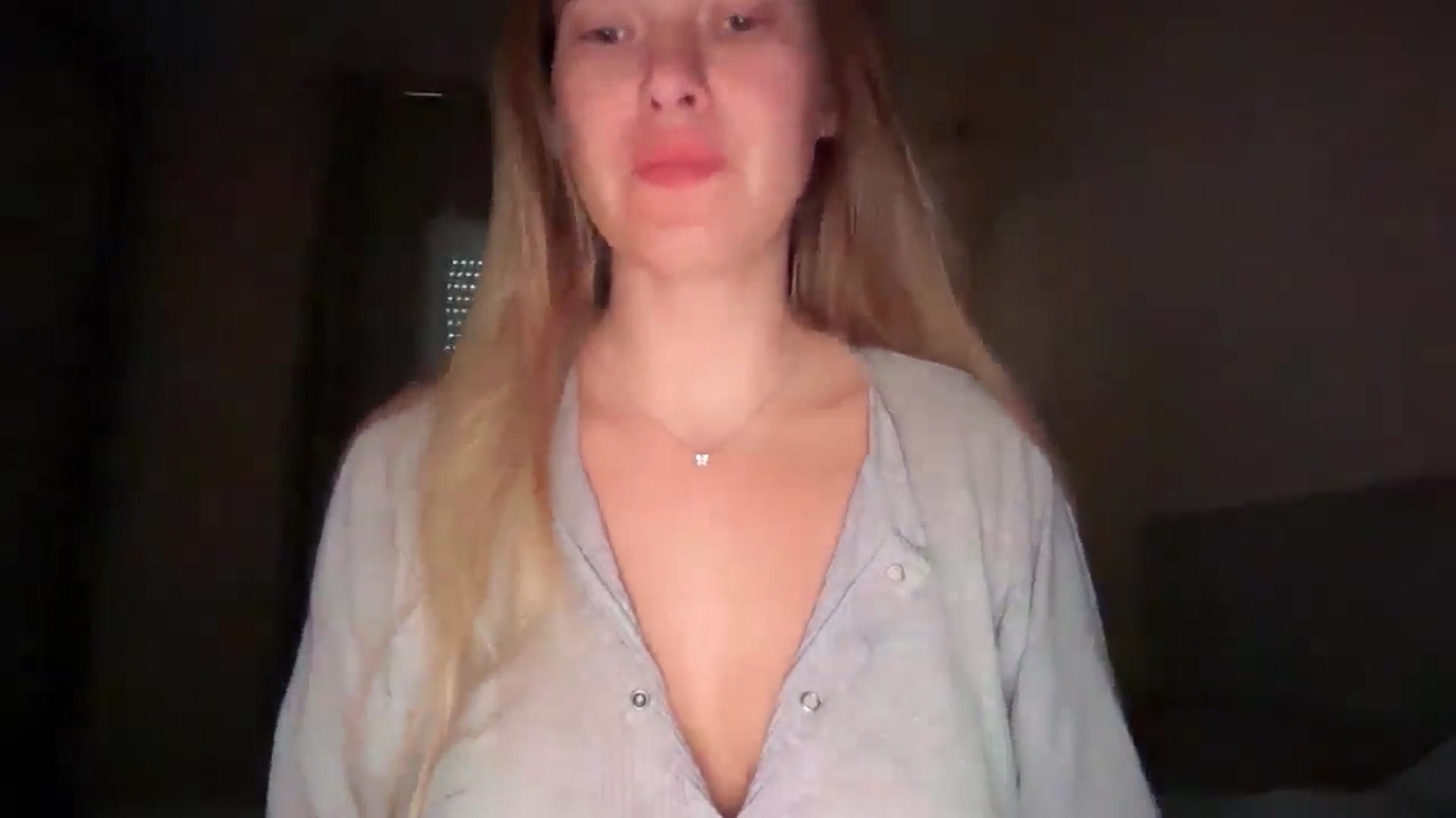 Gallery image thumbnail from SkySunFlower's myfreecams stream on, 08/21/2025, 07:56 image 12 of 20