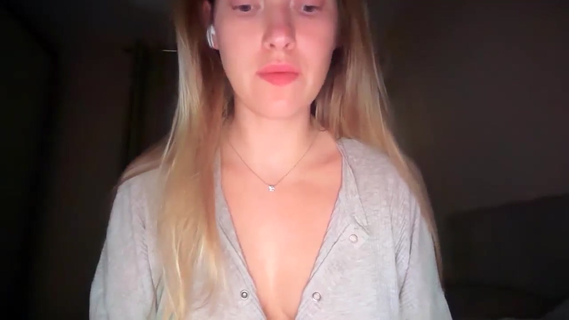 Gallery image thumbnail from SkySunFlower's myfreecams stream on, 08/21/2025, 07:56 image 14 of 20