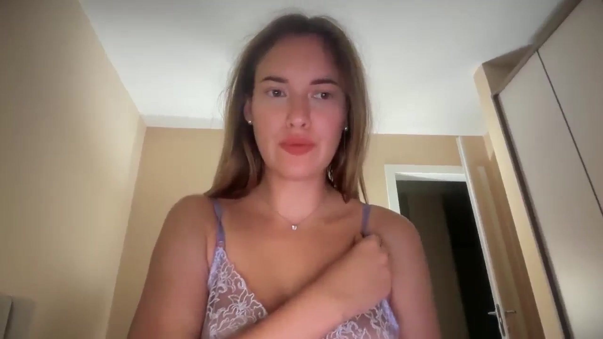 Gallery image thumbnail from SkySunFlower's myfreecams stream on, 08/23/2025, 02:46 image 2 of 20