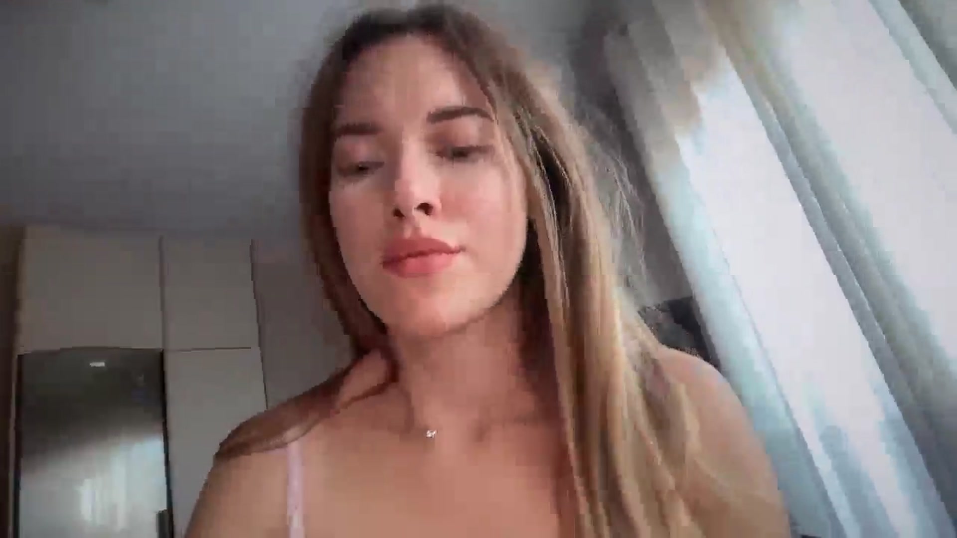 Gallery image thumbnail from SkySunFlower's myfreecams stream on, 08/24/2025, 05:22 image 10 of 20