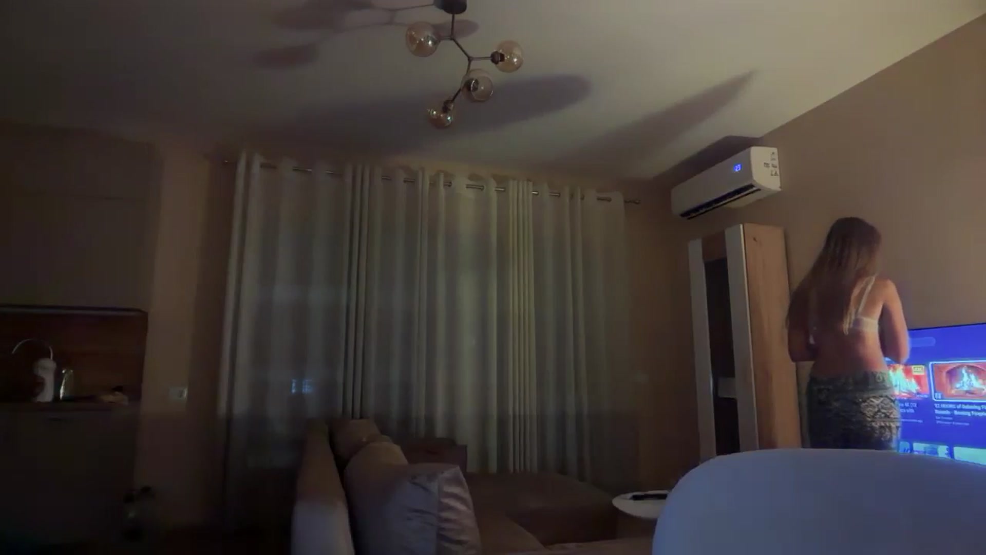 Gallery image thumbnail from SkySunFlower's myfreecams stream on, 08/25/2025, 01:08 image 17 of 20