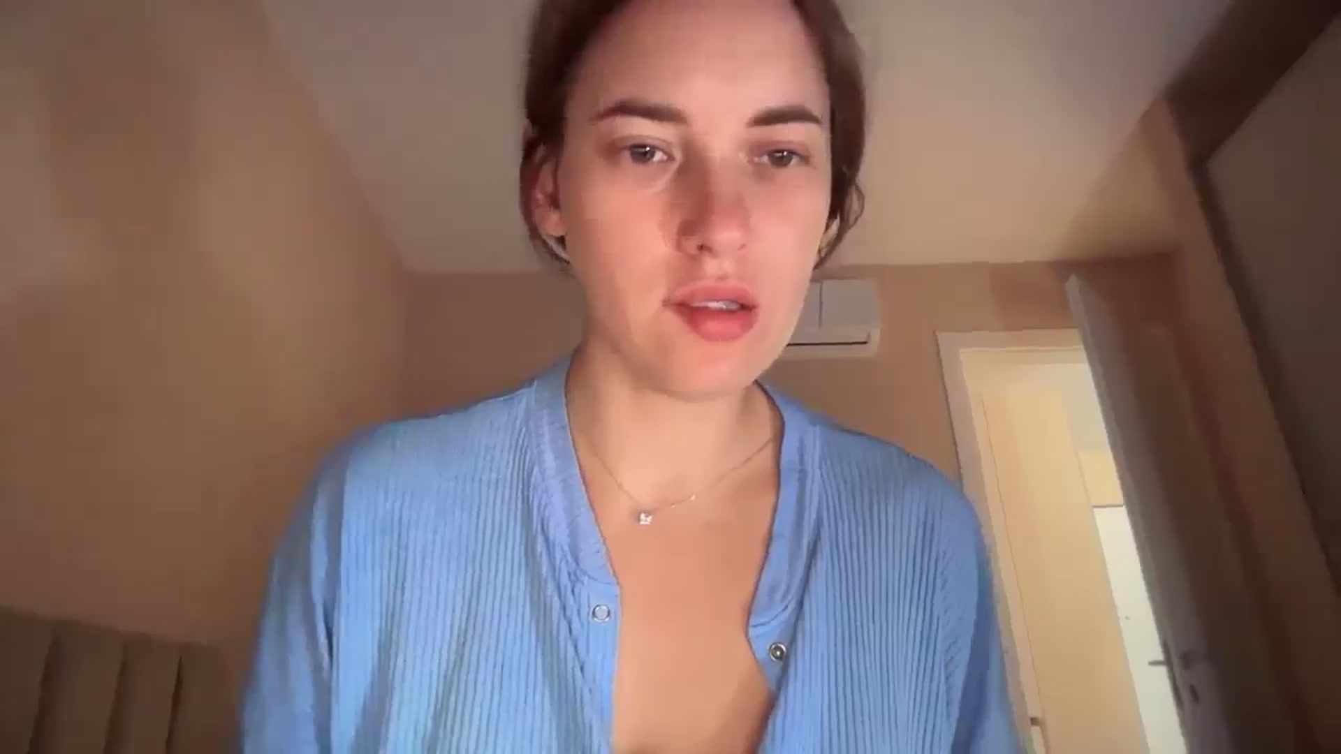 Gallery image thumbnail from SkySunFlower's myfreecams stream on, 08/27/2025, 07:18 image 6 of 20