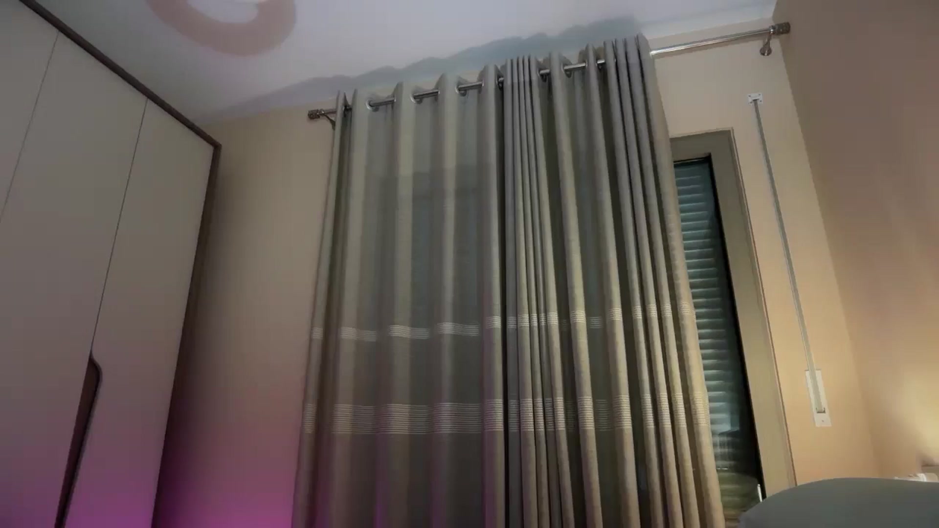 Gallery image thumbnail from SkySunFlower's myfreecams stream on, 08/31/2025, 24:00 image 6 of 20