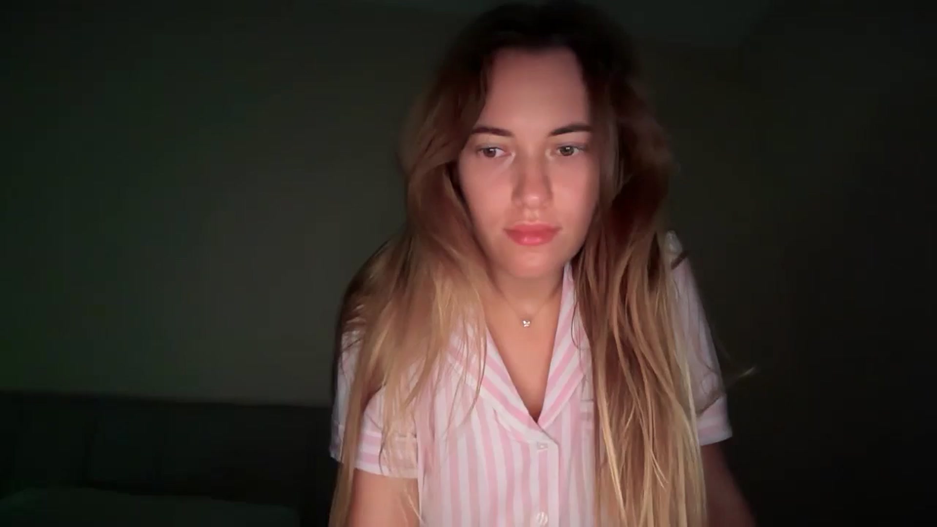 Gallery image thumbnail from SkySunFlower's myfreecams stream on, 09/07/2025, 05:33 image 6 of 20