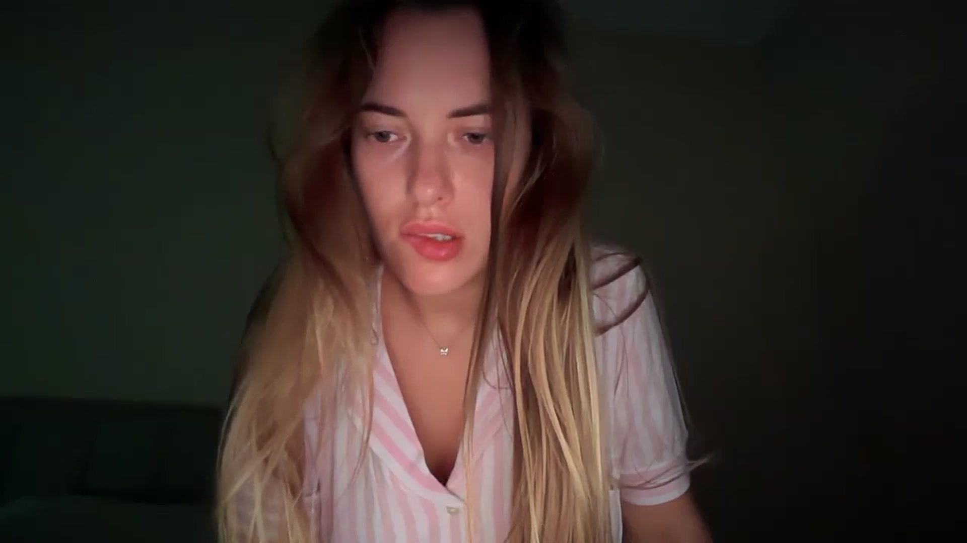 Gallery image thumbnail from SkySunFlower's myfreecams stream on, 09/07/2025, 05:33 image 9 of 20