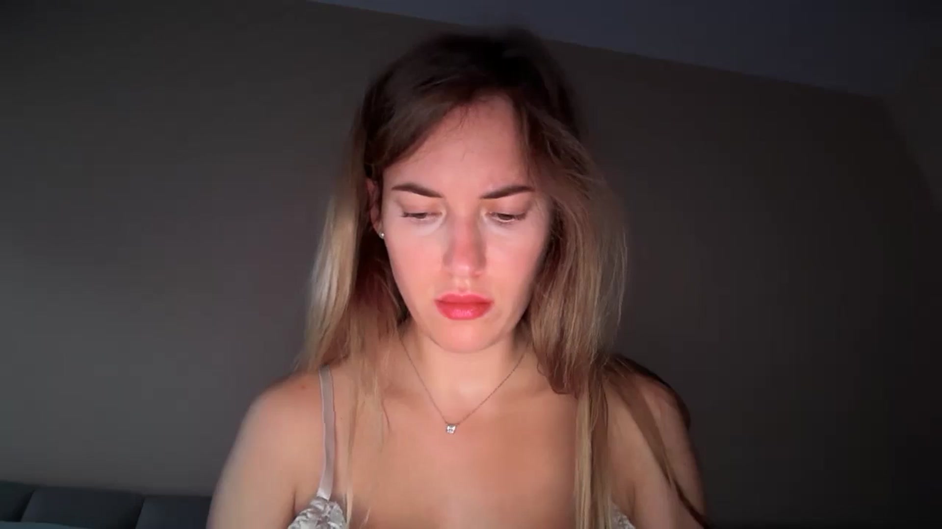 Gallery image thumbnail from SkySunFlower's myfreecams stream on, 09/08/2025, 17:19 image 5 of 20