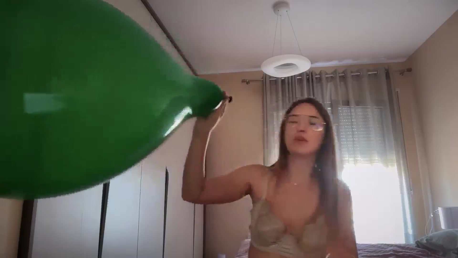 Gallery image thumbnail from SkySunFlower's myfreecams stream on, 09/09/2025, 09:09 image 14 of 20