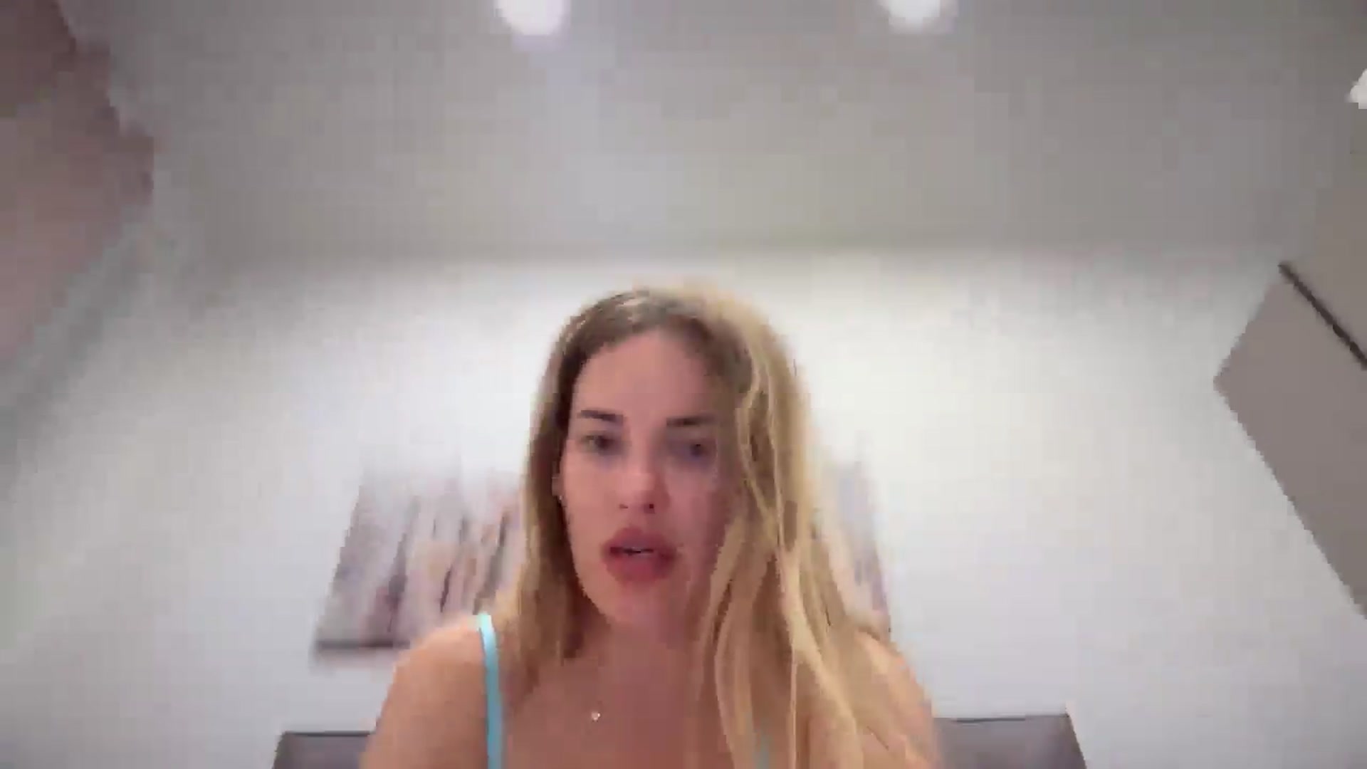 Gallery image thumbnail from SkySunFlower's myfreecams stream on, 09/14/2025, 23:04 image 12 of 20