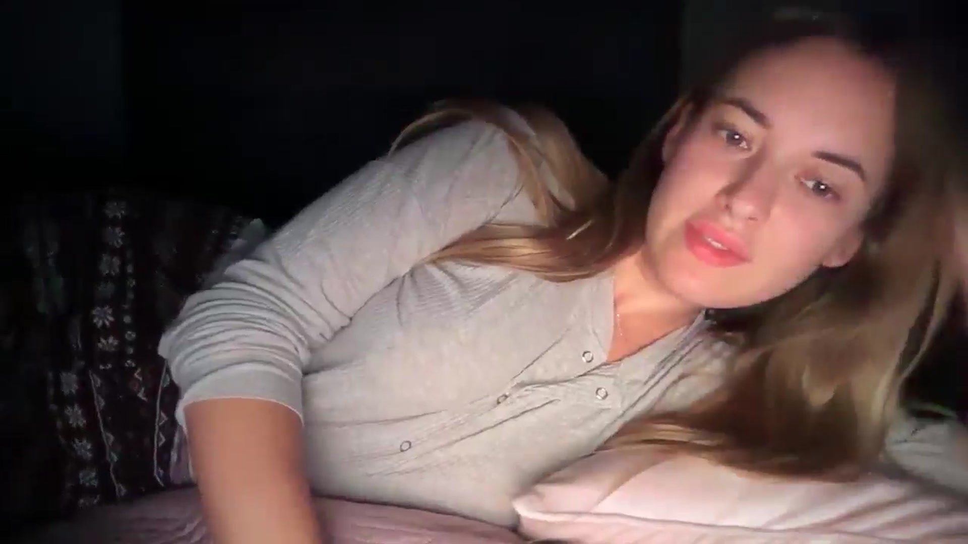 Gallery image thumbnail from SkySunFlower's myfreecams stream on, 09/20/2025, 06:43 image 3 of 20