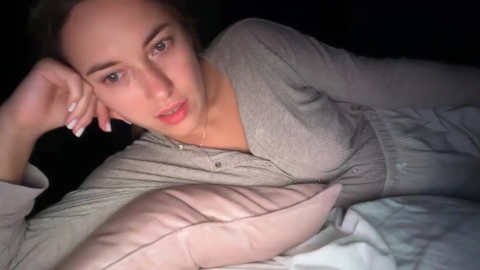 Gallery image thumbnail from SkySunFlower's myfreecams stream on, 09/20/2025, 07:54 image 19 of 20