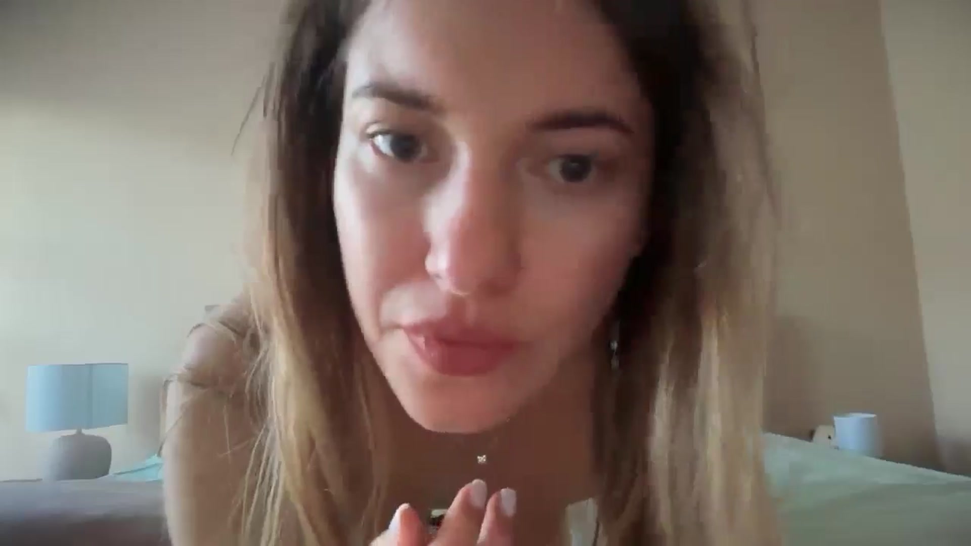 Gallery image thumbnail from SkySunFlower's myfreecams stream on, 09/22/2025, 16:35 image 12 of 20