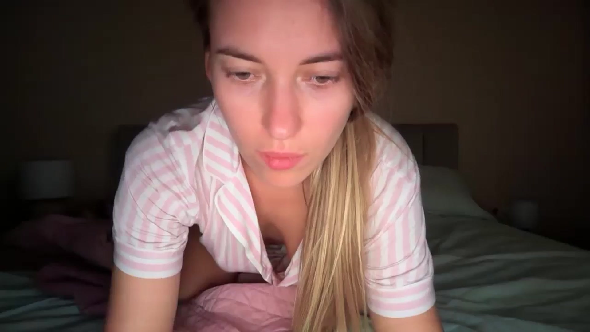 Gallery image thumbnail from SkySunFlower's myfreecams stream on, 09/23/2025, 14:48 image 11 of 20