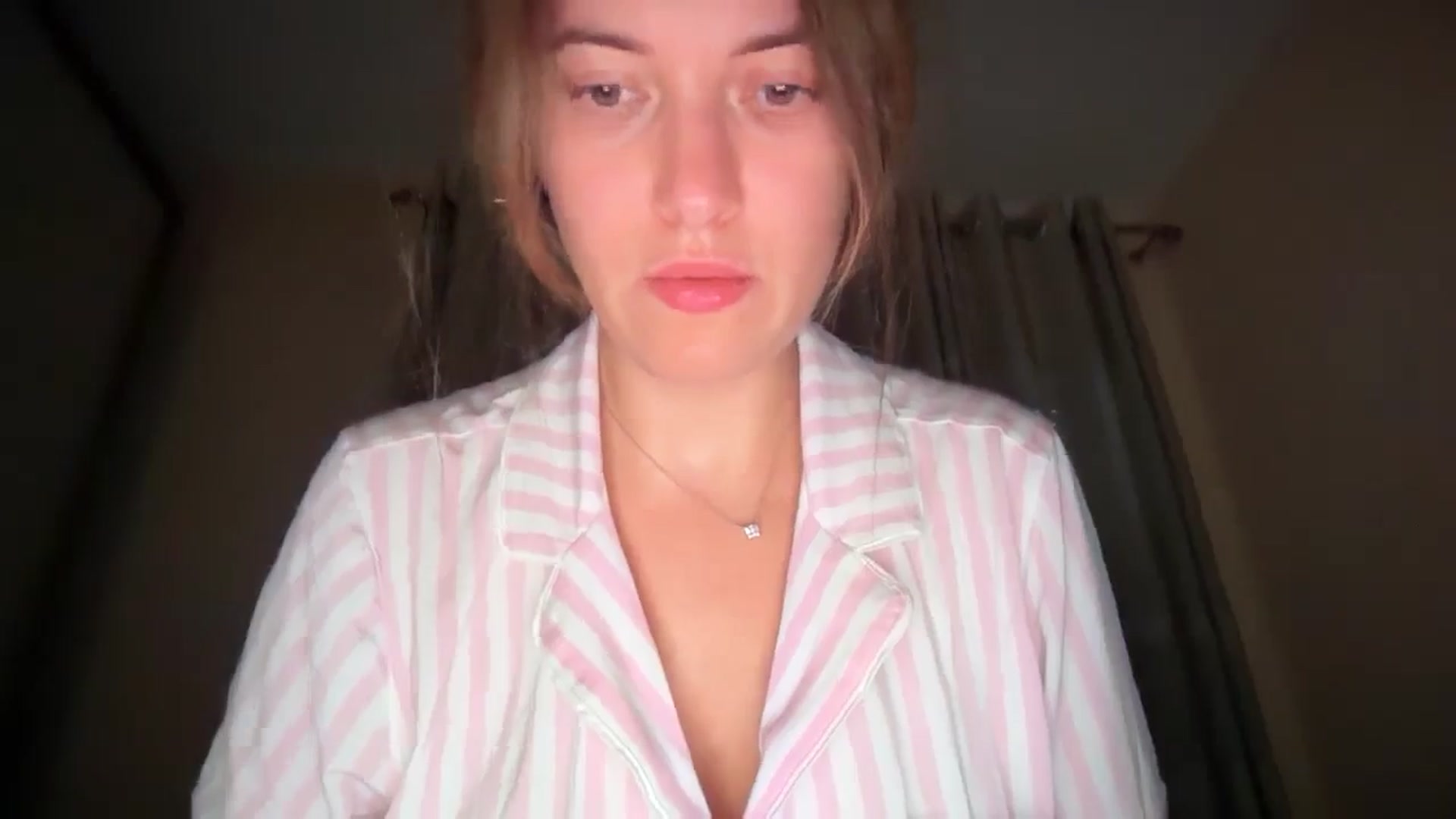 Gallery image thumbnail from SkySunFlower's myfreecams stream on, 09/23/2025, 15:08 image 10 of 20