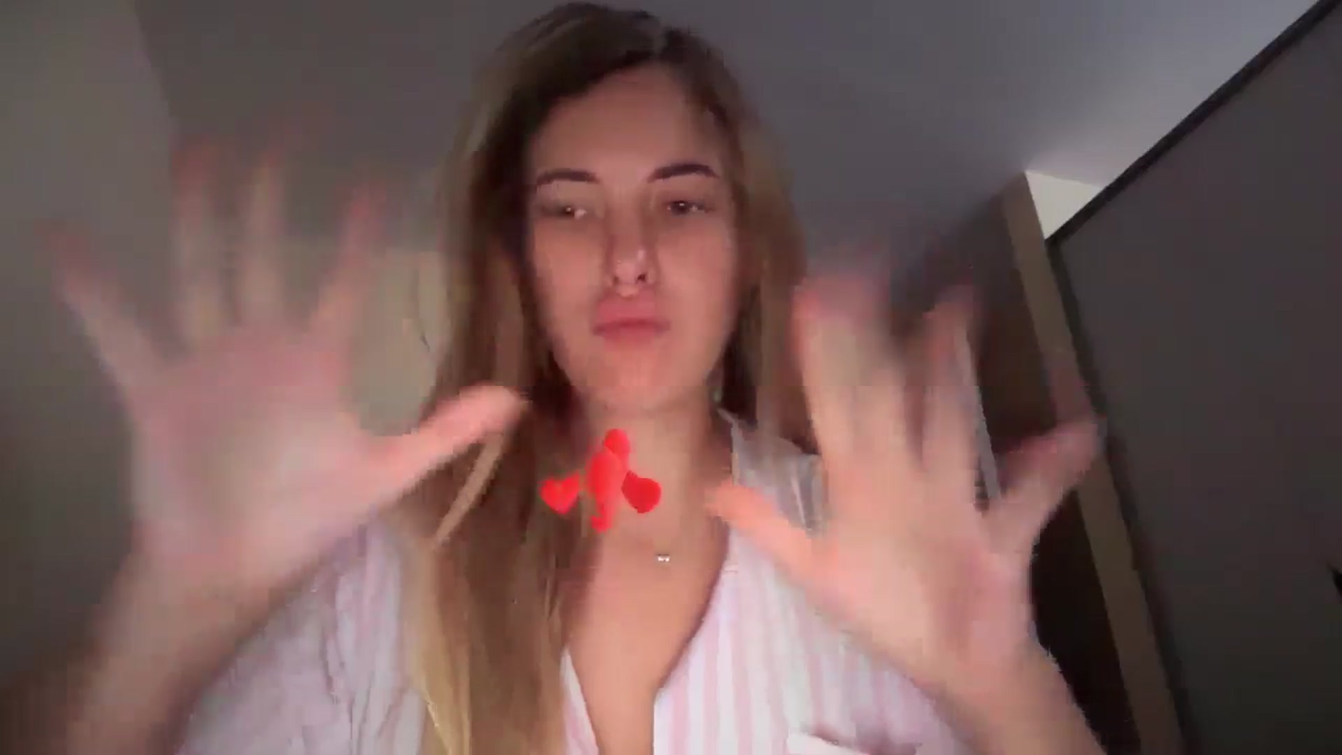 Gallery image thumbnail from SkySunFlower's myfreecams stream on, 09/23/2025, 23:52 image 9 of 20