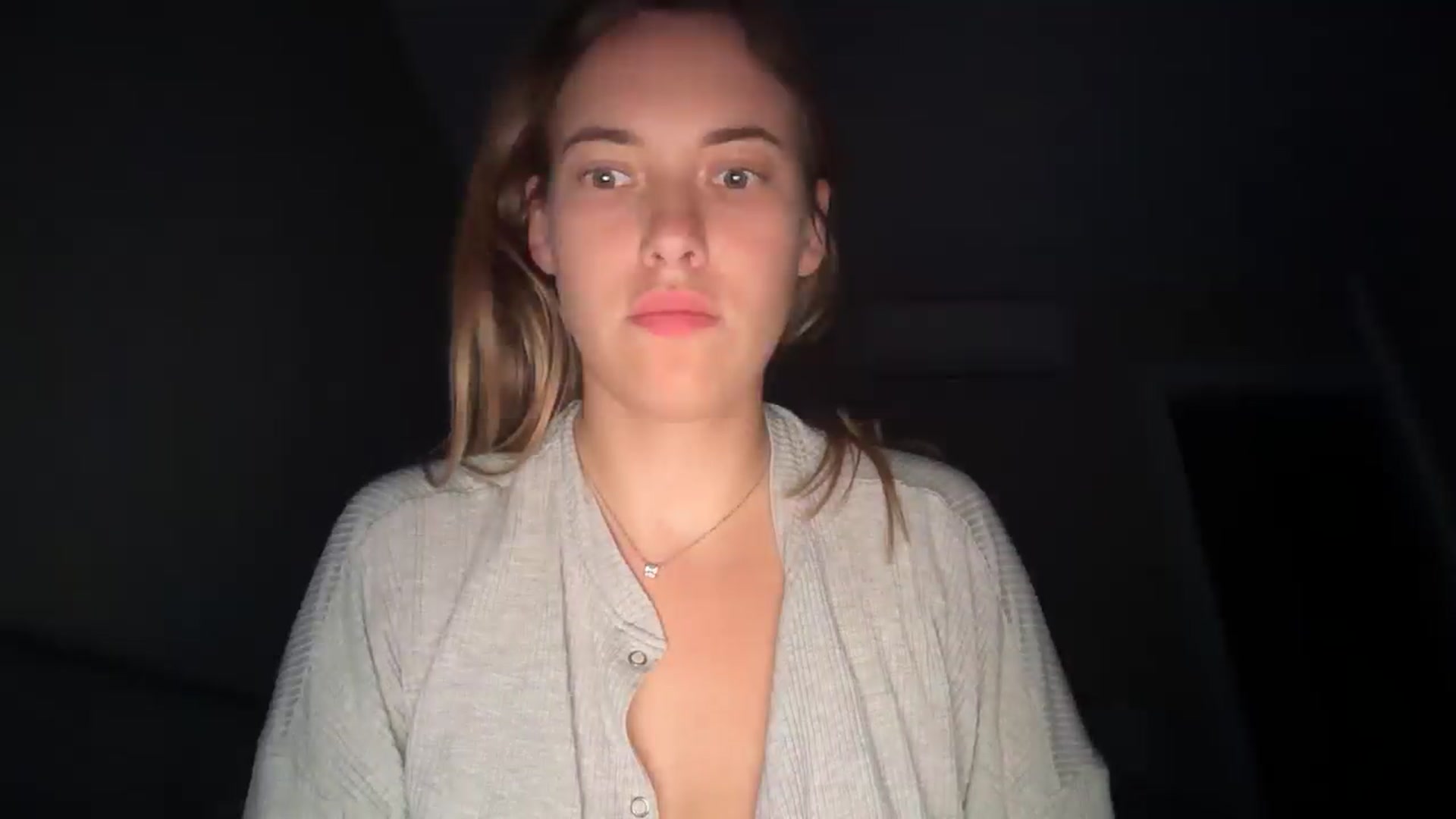 Gallery image thumbnail from SkySunFlower's myfreecams stream on, 09/25/2025, 02:25 image 15 of 20