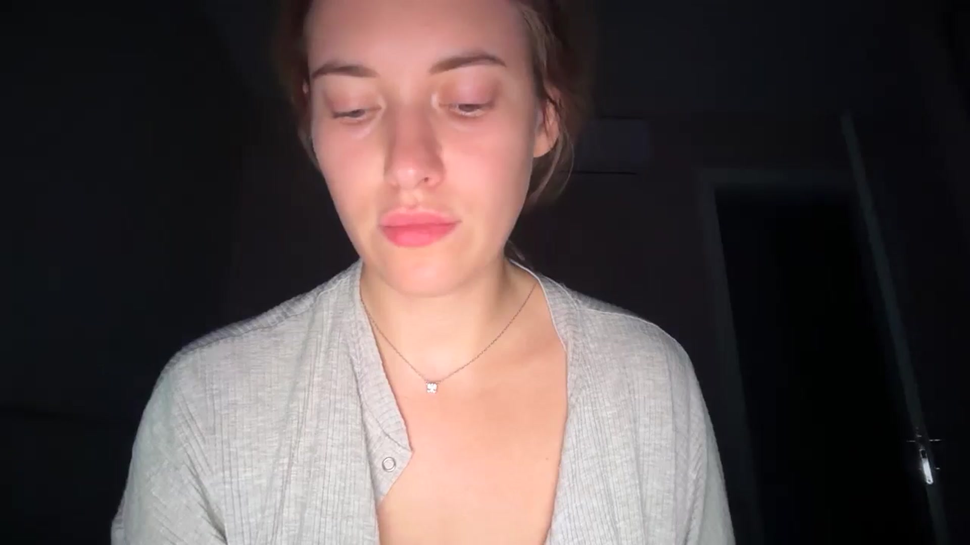 Gallery image thumbnail from SkySunFlower's myfreecams stream on, 09/25/2025, 02:53 image 14 of 20
