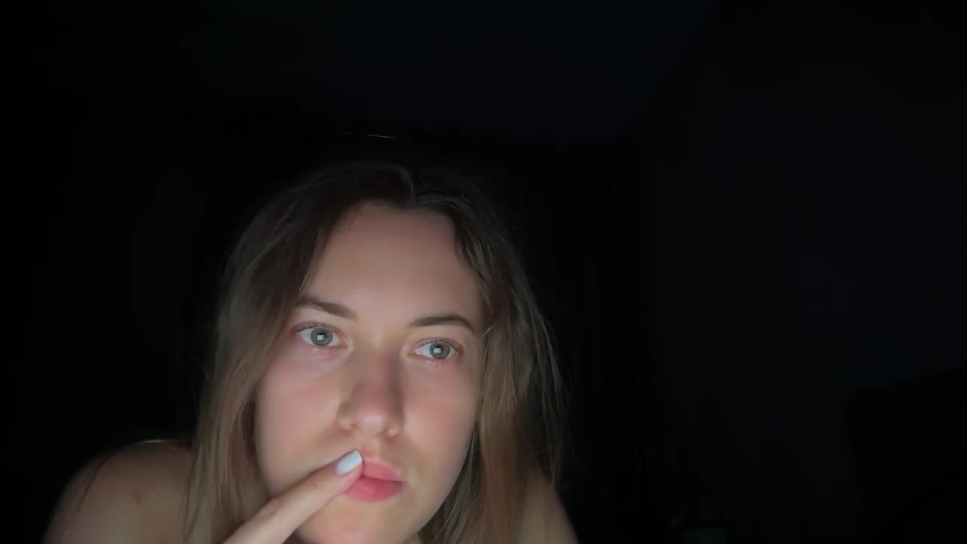 Gallery image thumbnail from SkySunFlower's myfreecams stream on, 09/25/2025, 03:35 image 20 of 20