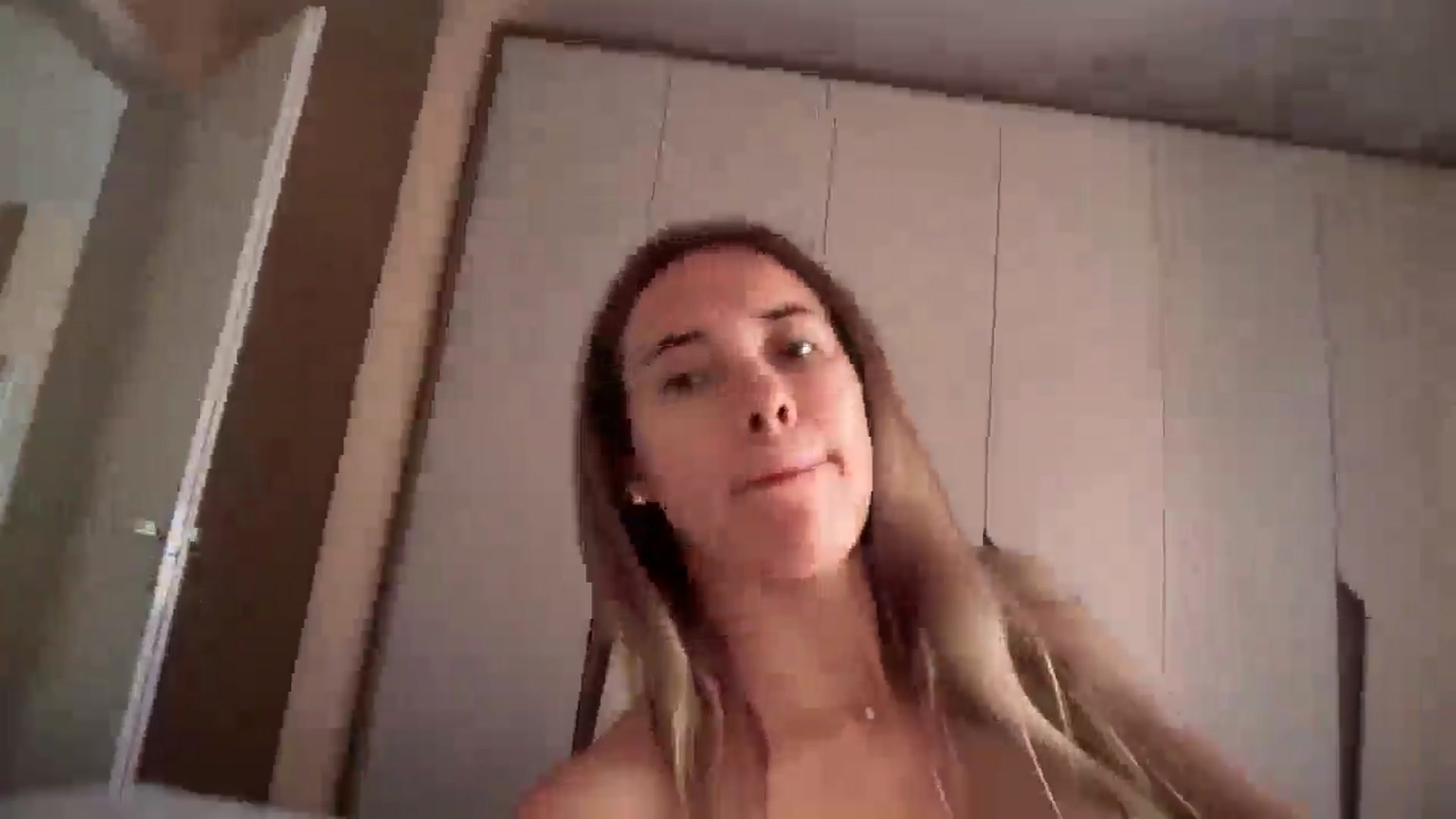 Gallery image thumbnail from SkySunFlower's myfreecams stream on, 09/25/2025, 15:16 image 2 of 20