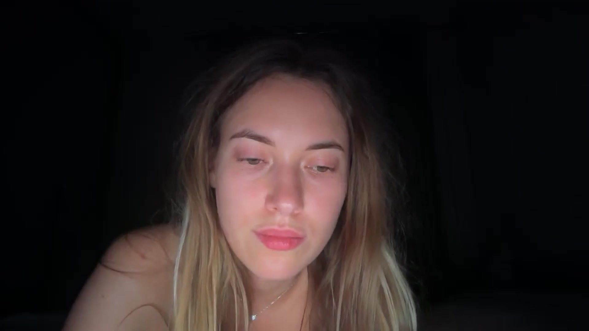 Gallery image thumbnail from SkySunFlower's myfreecams stream on, 09/26/2025, 03:01 image 7 of 20