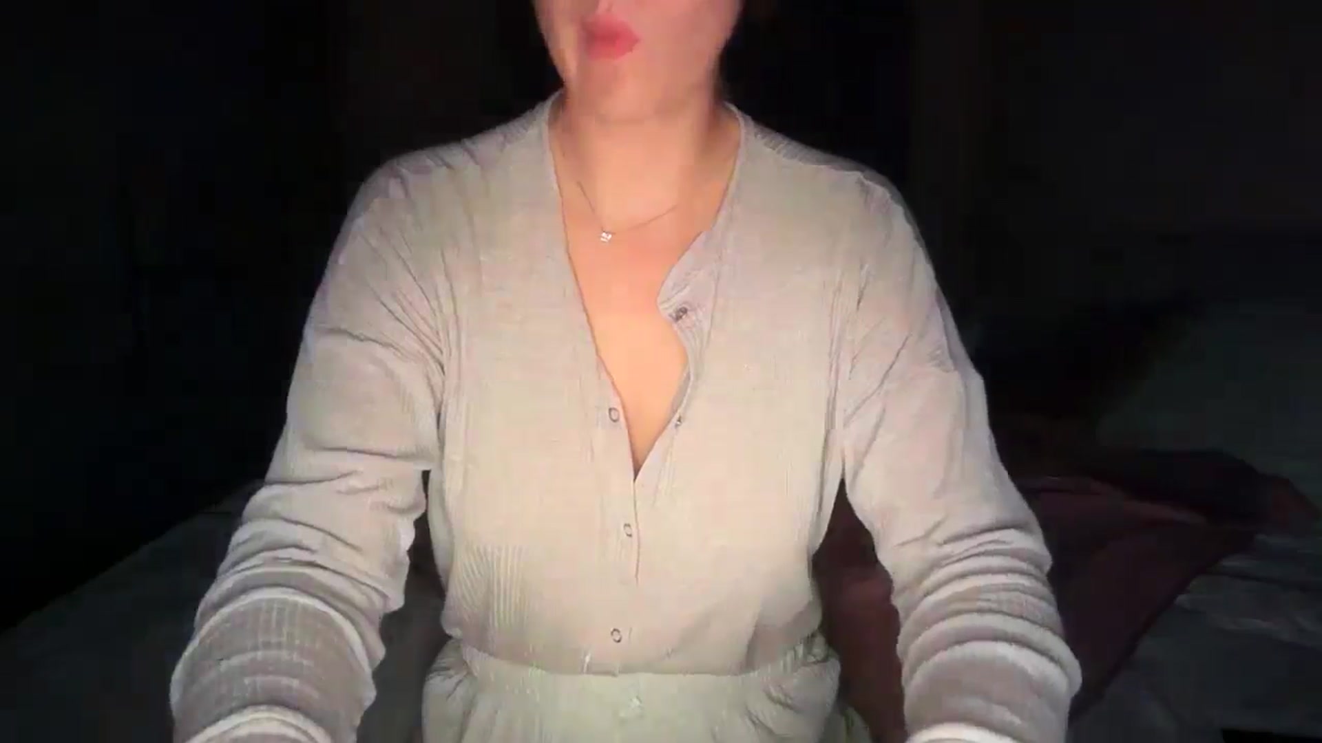 Gallery image thumbnail from SkySunFlower's myfreecams stream on, 09/26/2025, 03:01 image 19 of 20