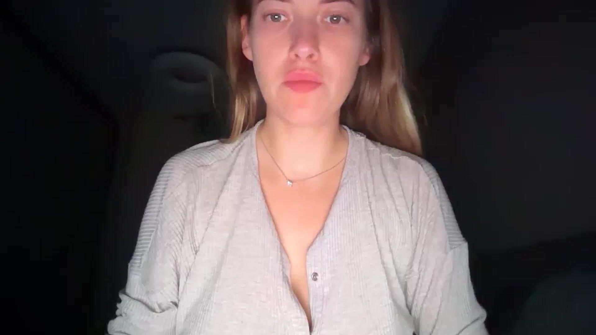 Gallery image thumbnail from SkySunFlower's myfreecams stream on, 09/26/2025, 03:01 image 18 of 20
