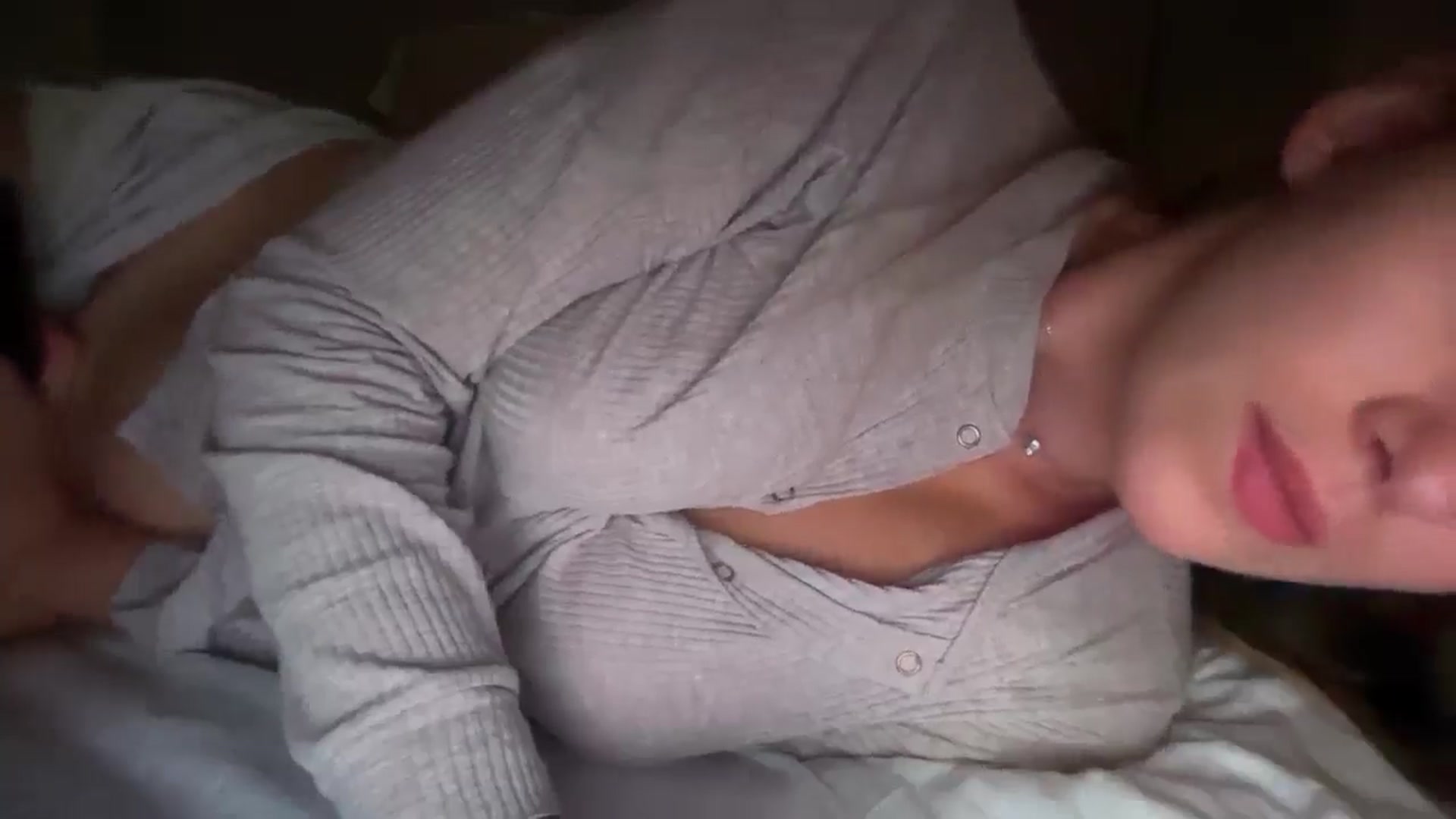 Gallery image thumbnail from SkySunFlower's myfreecams stream on, 09/30/2025, 08:23 image 7 of 20