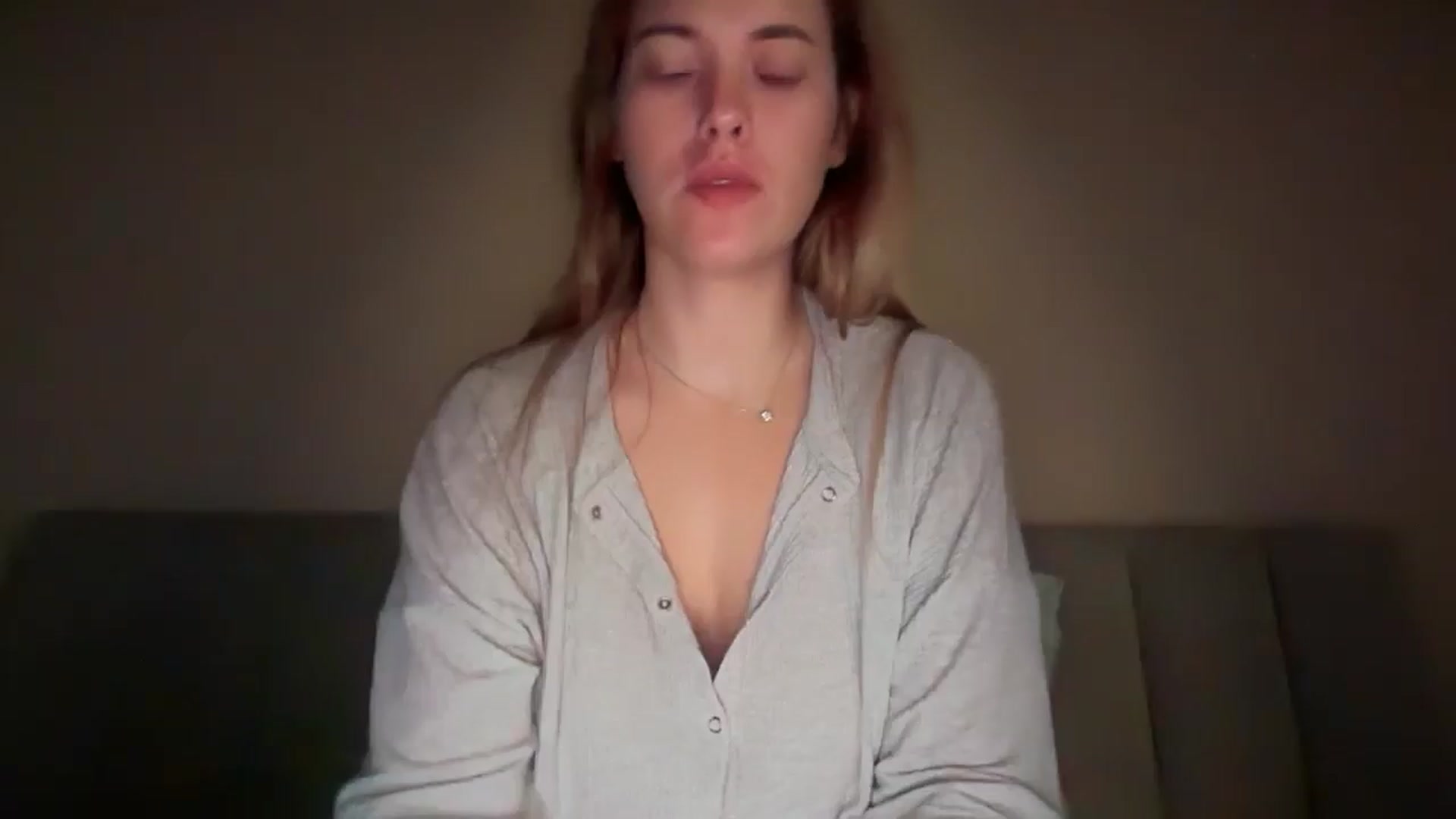 Gallery image thumbnail from SkySunFlower's myfreecams stream on, 09/30/2025, 08:23 image 1 of 20