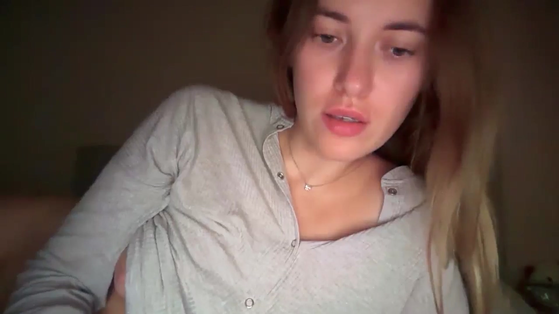 Gallery image thumbnail from SkySunFlower's myfreecams stream on, 09/30/2025, 08:23 image 14 of 20