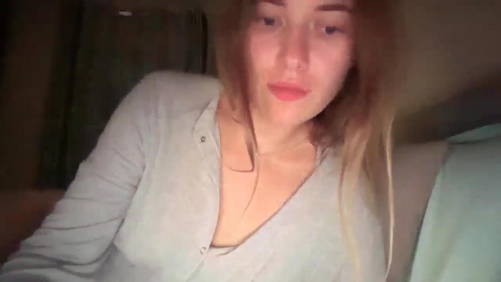Gallery image thumbnail from SkySunFlower's myfreecams stream on, 09/30/2025, 08:23 image 19 of 20