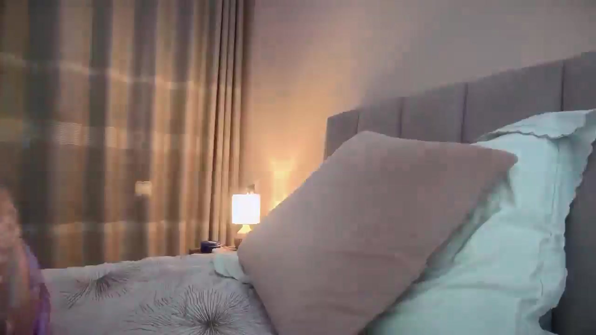 Gallery image thumbnail from SkySunFlower's myfreecams stream on, 10/01/2025, 04:11 image 8 of 20