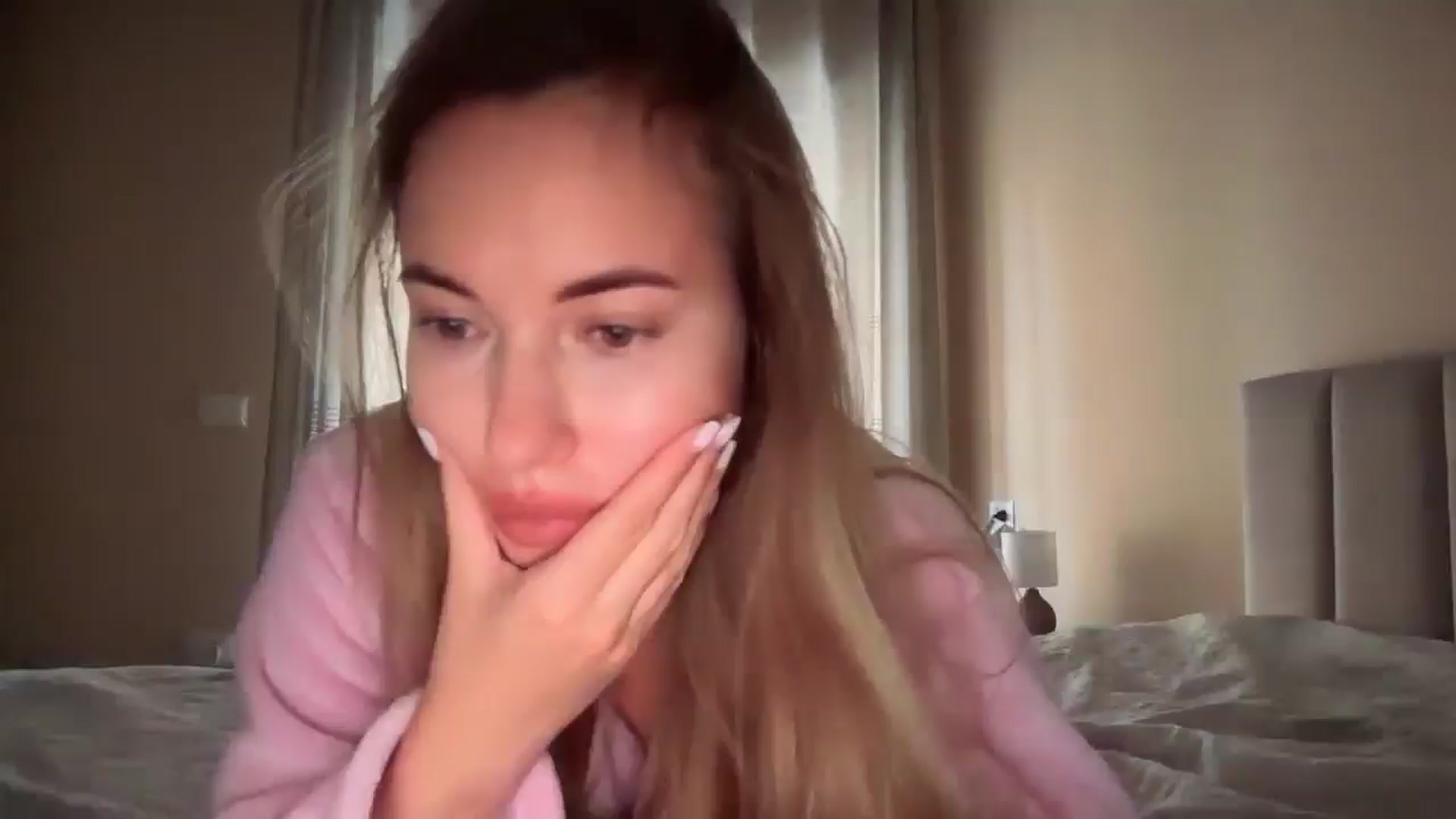 Gallery image thumbnail from SkySunFlower's myfreecams stream on, 10/02/2025, 14:41 image 1 of 20