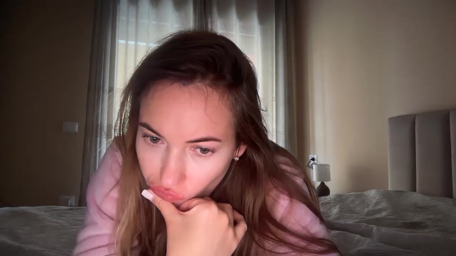Gallery image thumbnail from SkySunFlower's myfreecams stream on, 10/02/2025, 14:41 image 7 of 20
