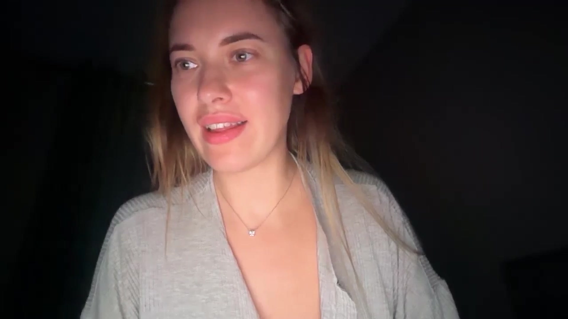 Gallery image thumbnail from SkySunFlower's myfreecams stream on, 10/02/2025, 18:54 image 6 of 20