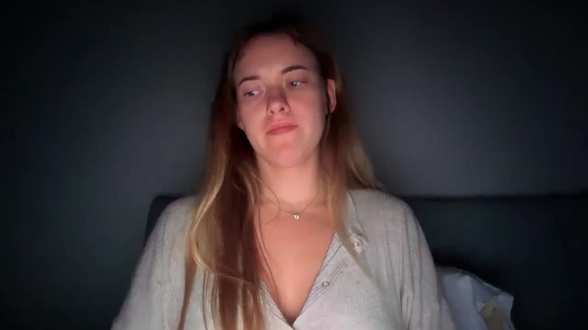 Gallery image thumbnail from SkySunFlower's myfreecams stream on, 10/06/2025, 23:47 image 7 of 20