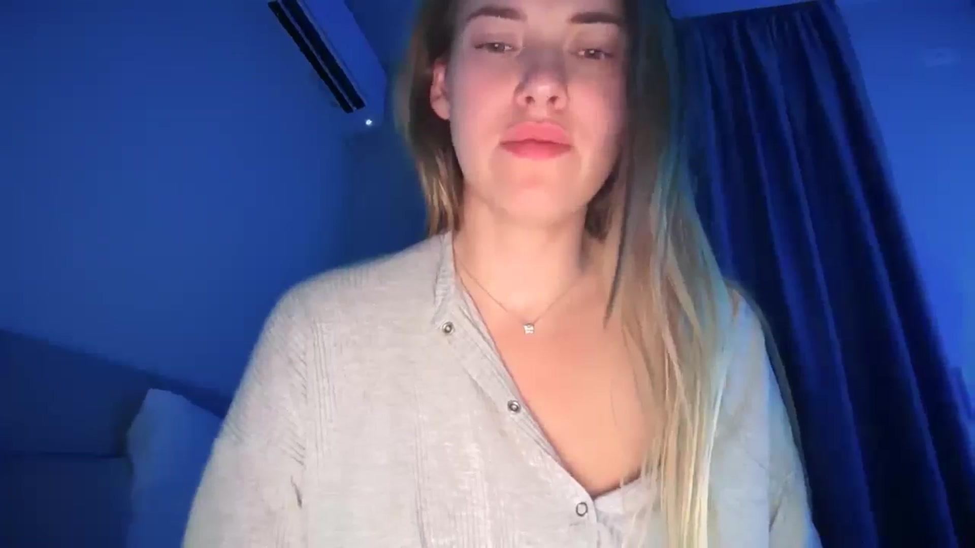 Gallery image thumbnail from SkySunFlower's myfreecams stream on, 10/09/2025, 03:21 image 17 of 20