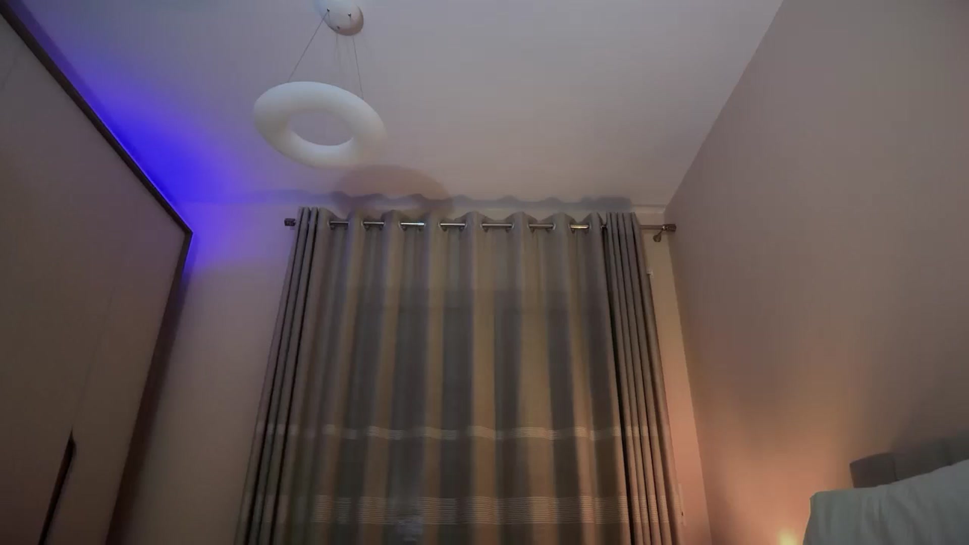 Gallery image thumbnail from SkySunFlower's myfreecams stream on, 10/12/2025, 24:18 image 6 of 20