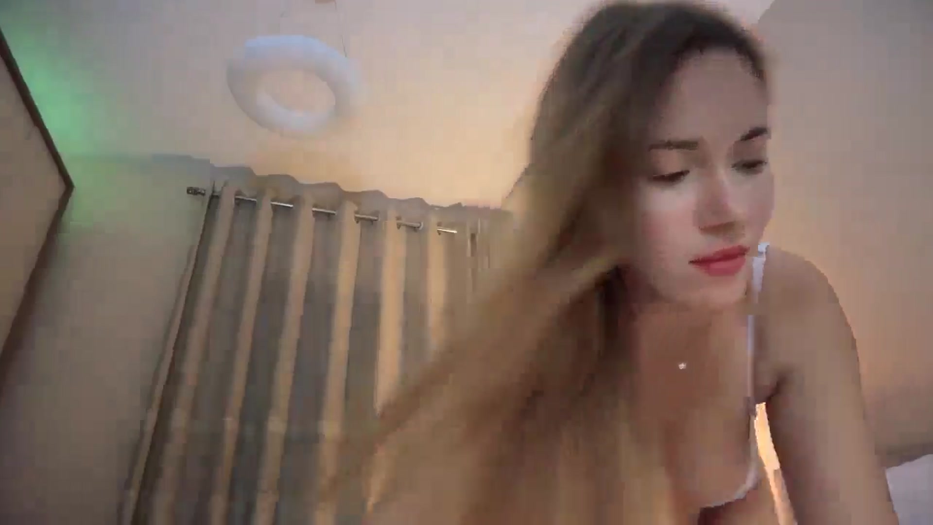 Gallery image thumbnail from SkySunFlower's myfreecams stream on, 10/12/2025, 22:10 image 4 of 20
