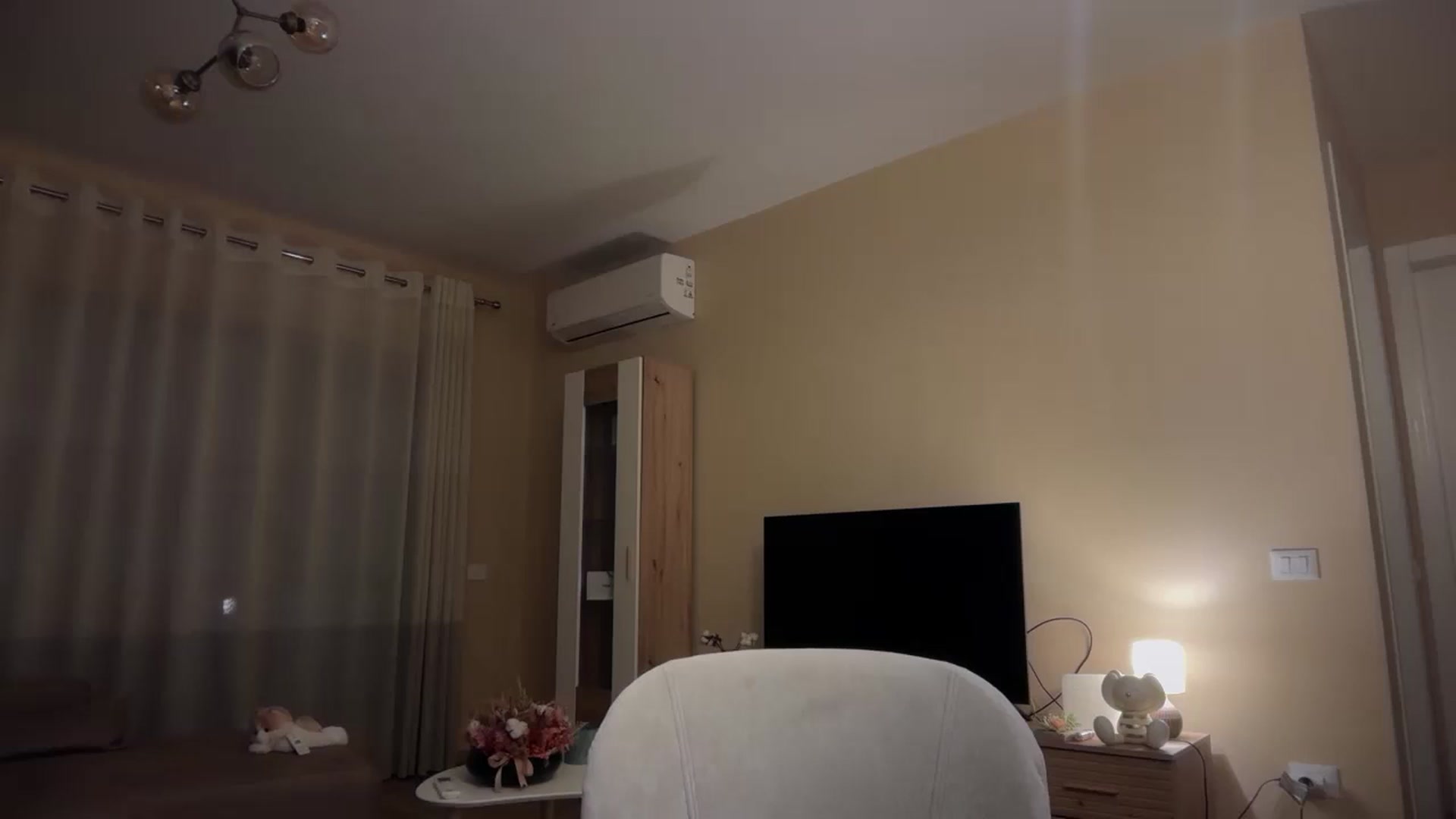 Gallery image thumbnail from SkySunFlower's myfreecams stream on, 10/13/2025, 01:20 image 12 of 20