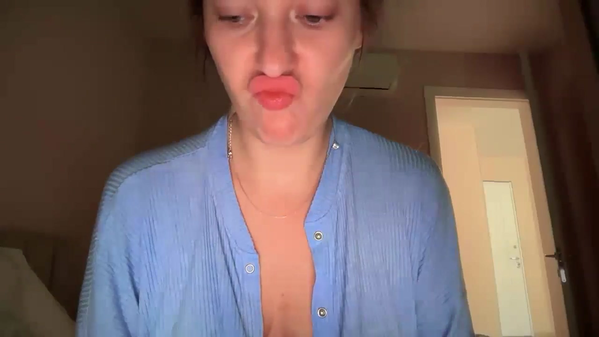 Gallery image thumbnail from SkySunFlower's myfreecams stream on, 10/13/2025, 08:41 image 15 of 20