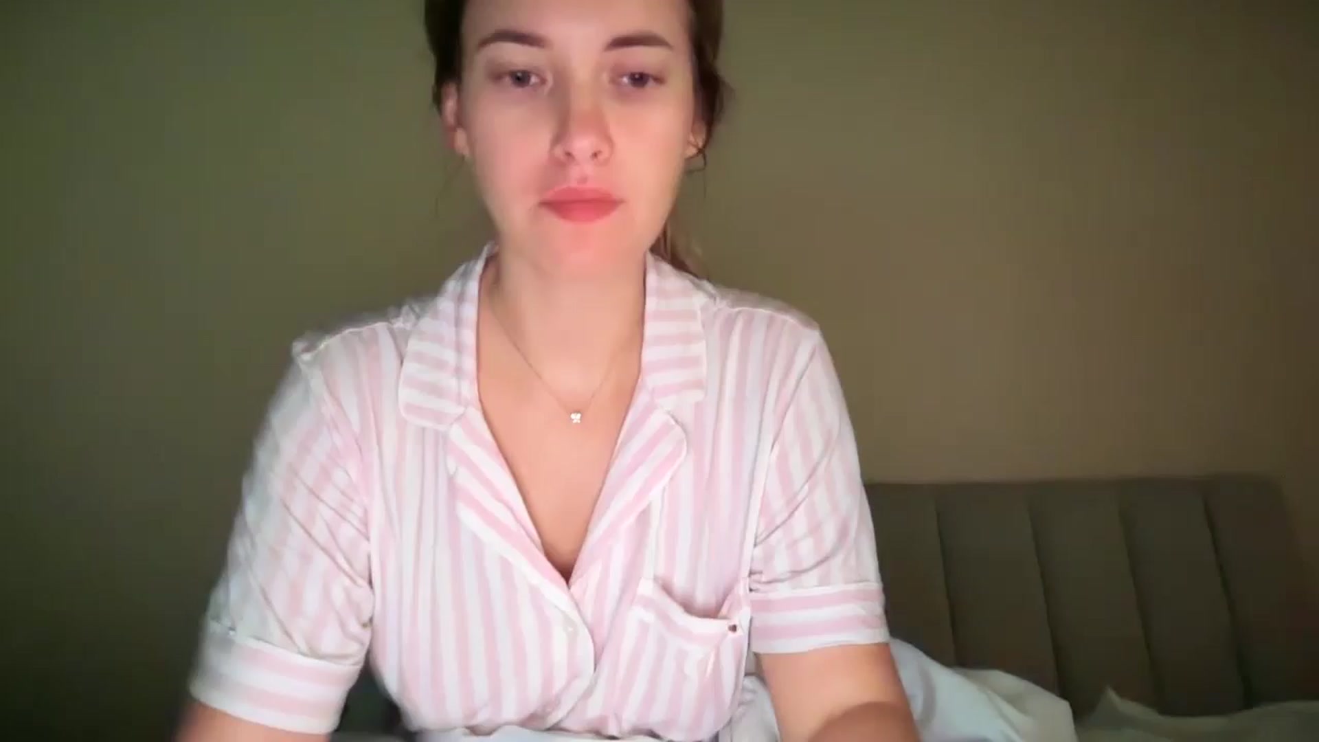 Gallery image thumbnail from SkySunFlower's myfreecams stream on, 10/14/2025, 07:48 image 2 of 20