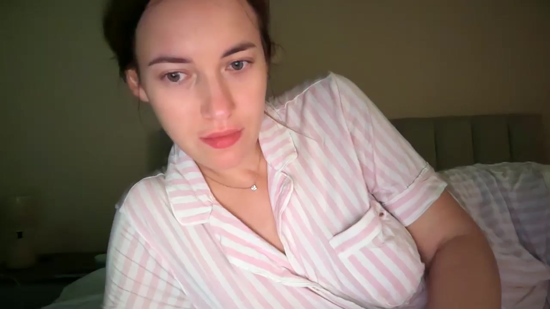 Gallery image thumbnail from SkySunFlower's myfreecams stream on, 10/14/2025, 07:48 image 9 of 20